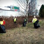 Viheralueet siivottiin ryhmänä. Kuva: Mika Virta