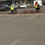 Prisman parkkipaikka ja sen lähiympäsistö tuli puhtaaksi. Kuva Päivi Tulla.